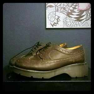 DR. MARTENS Made in England! Vintage wingtip.