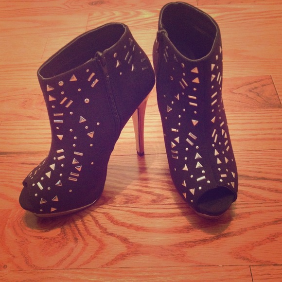 ⚡️Sale Mixx Shuz Studded Booties
