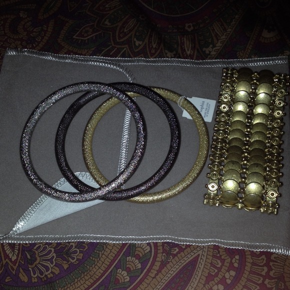 Bundle for @bevleesales