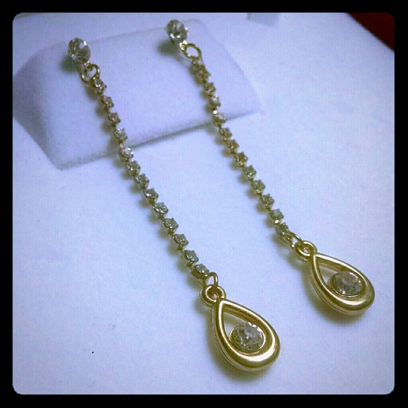 🎉SALE💲🎉Long Diamond earrings