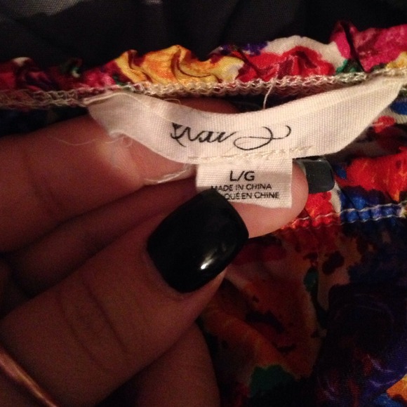 floral romper 🌸🌺 - Picture 2 of 4