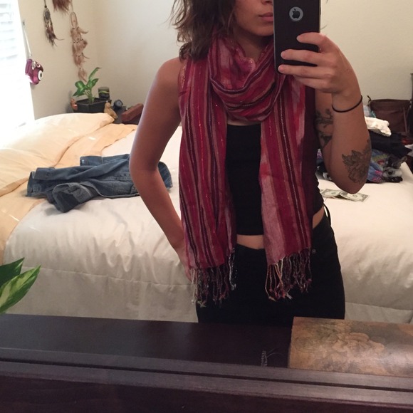 Scarf - Picture 4 of 4