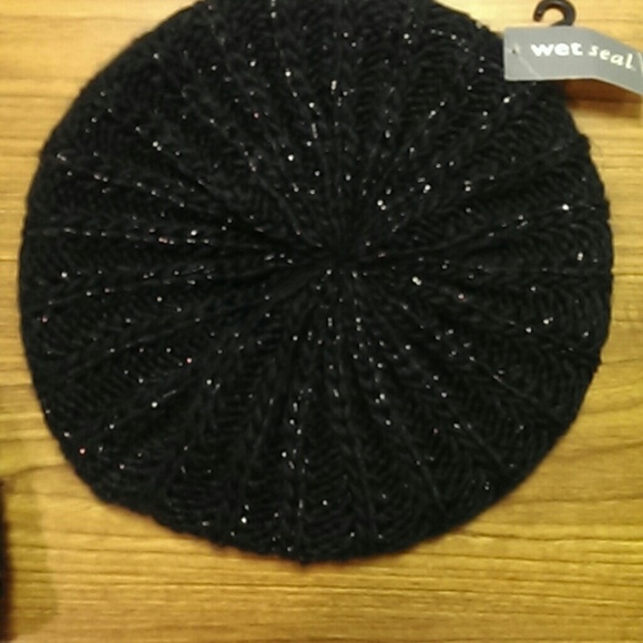Black & Sparkle Knit Beret
