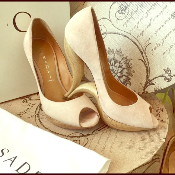 Cascades Carved Wooden Heels