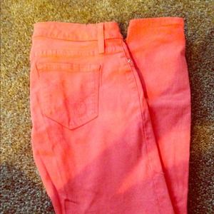 bebe stretch denim skinny jeans! coral & purple