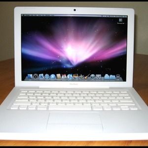 White MacBook!!!