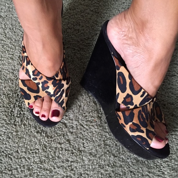 Platform wedge heel! Leopard print Statement Heel
