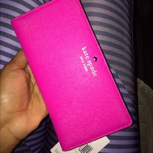 SOLD Hot Pink Kate Spade Wallet💕