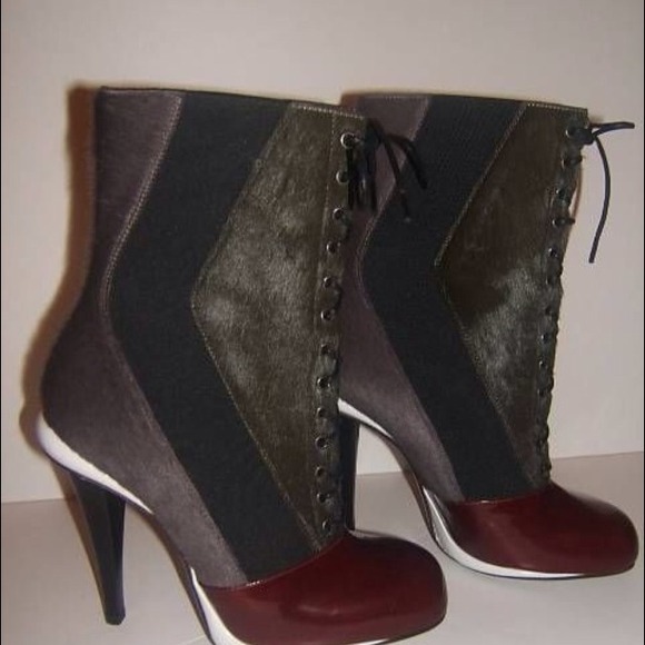 New $1,430 FENDI 7 8 Steam Punk booties red gray - Picture 2 of 4