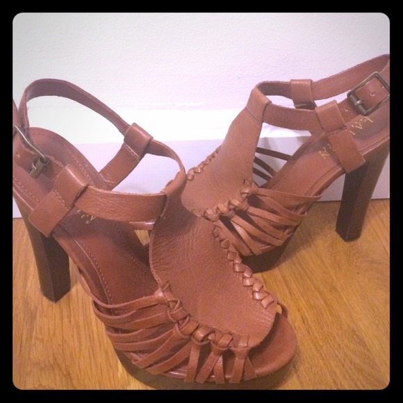 Brown leather Ralph Lauren sandal heels