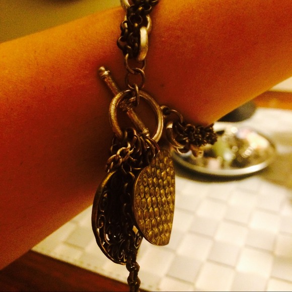 💙⭐️SOLD⭐️💙 Silver & gold chained bracelet - Picture 3 of 3