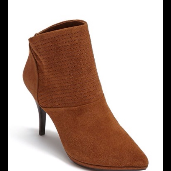 Adrianna Papell nice leather booties