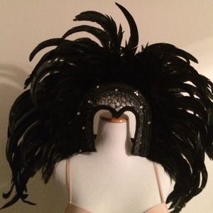 Black feather headdress