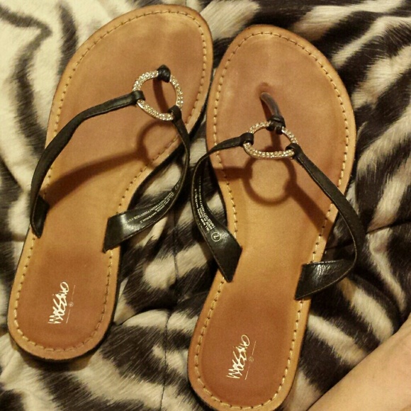 Size 7 flip flops
