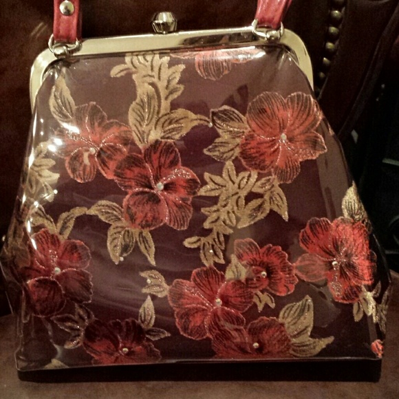 ***SOLD*** Adorable Red Hibiscus Flowered Purse - Picture 2 of 4
