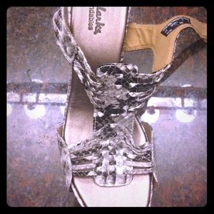 Brand new crazy comfy Clark snakeskin wedges