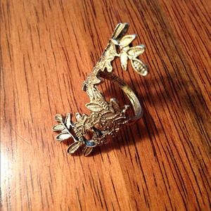 Bran new Leaf ring wrap