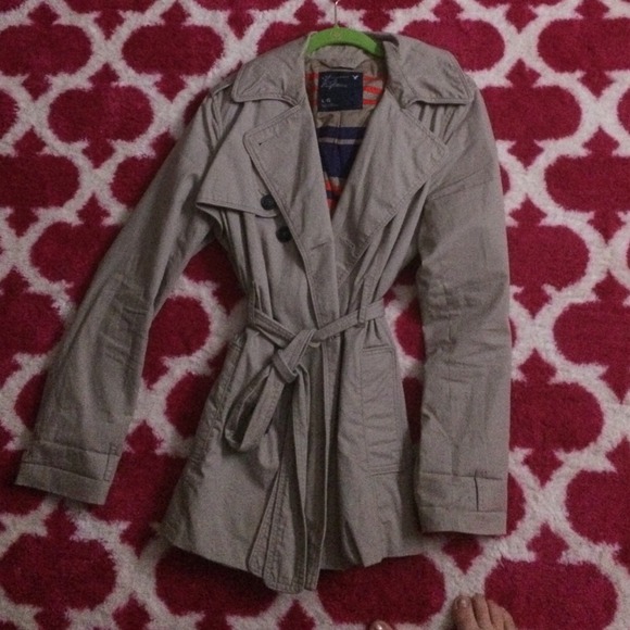 American Eagle trench