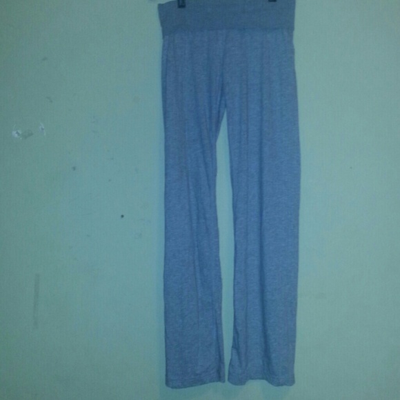 Gray Nike yoga pants