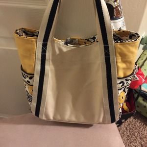 Small Vera Bradley hand bag