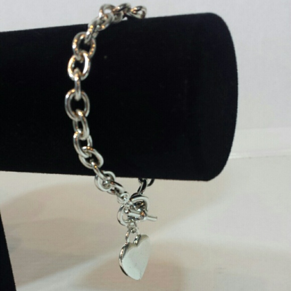 Siver Tone Chain and Heart Pendant Bracelet