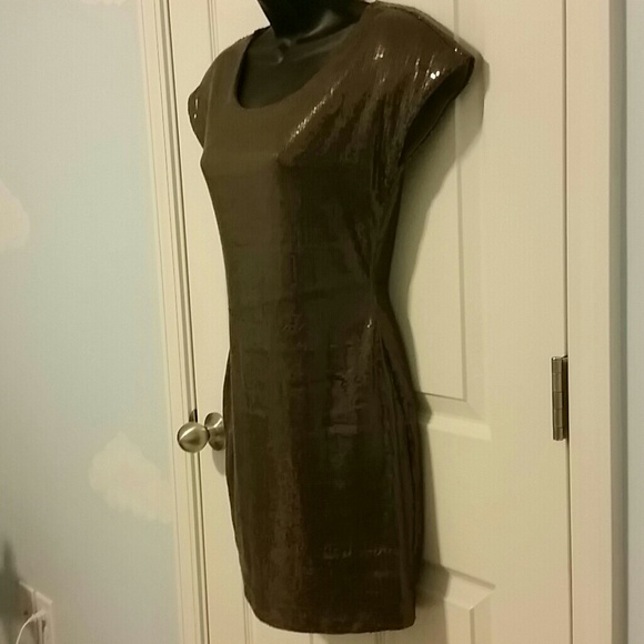 Open back sequin dress - Picture 4 of 4