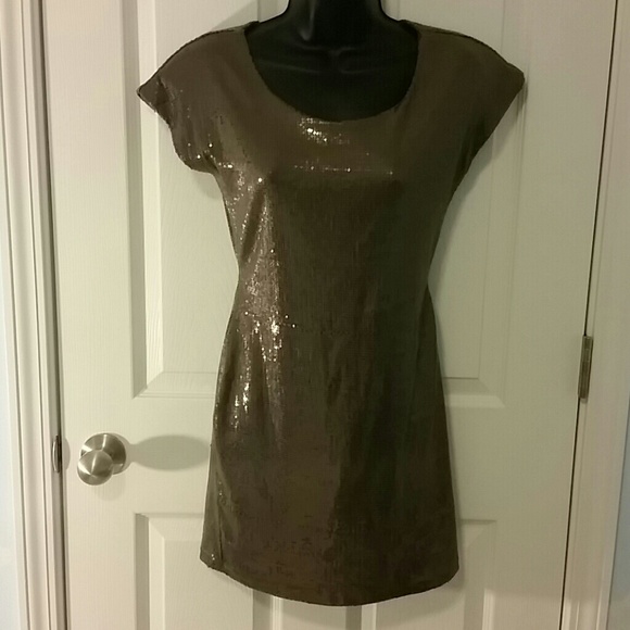 Open back sequin dress - Picture 2 of 4