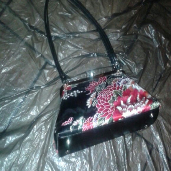 Very, Very "Oriental" Looking. - Picture 2 of 3