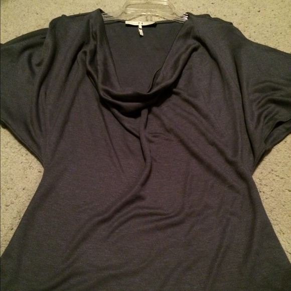 Charcoal butterfly sleeve top!
