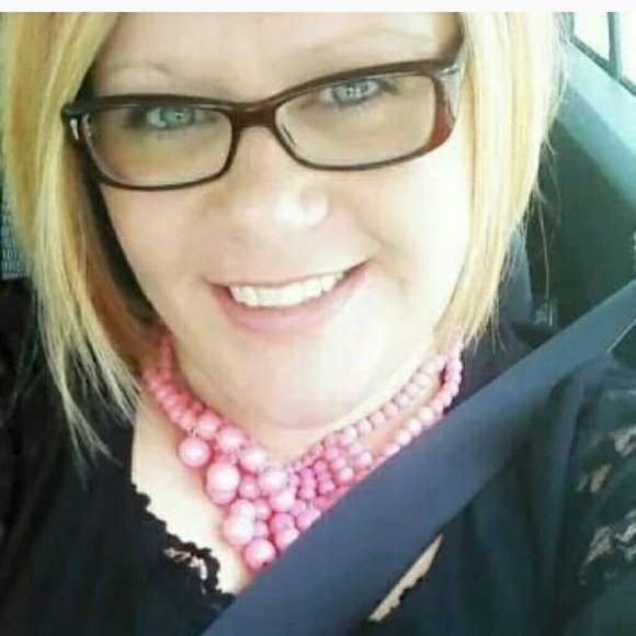 Stephanie ~ YOUR SELLER/BUYER !! - Picture 9 of 11