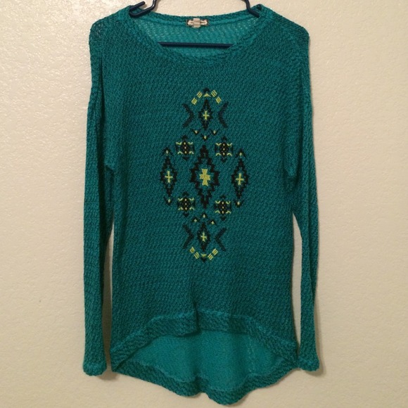 NWOT Teal/Black knit Sweater Aztec