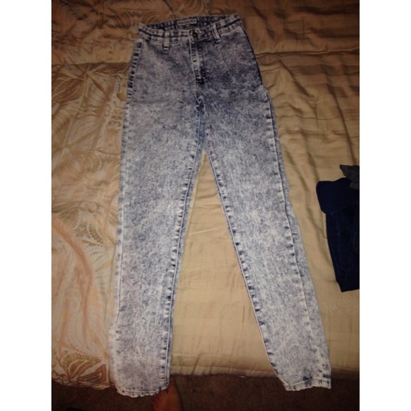 high waisted jeans/ jeggings