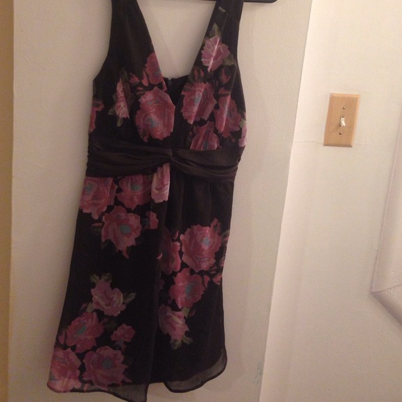 Beautiful brn & pink floral dress from The Limited