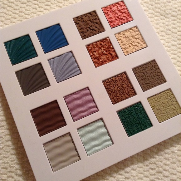 Sephora Pantone palette