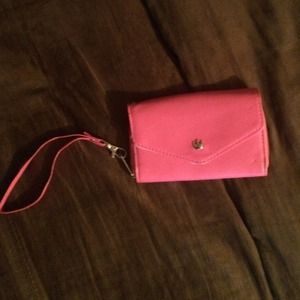 Pink iPhone 5/5s wristlet wallet.