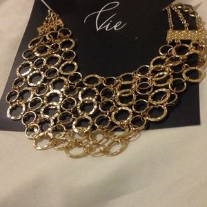 BRAND NEW- Antonia necklace
