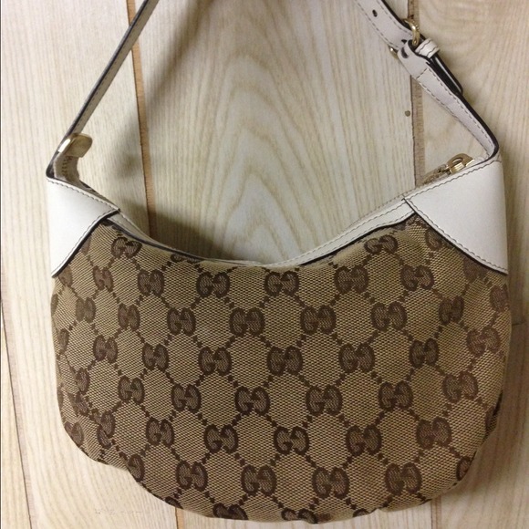 Small Gucci Purse - Picture 2 of 4