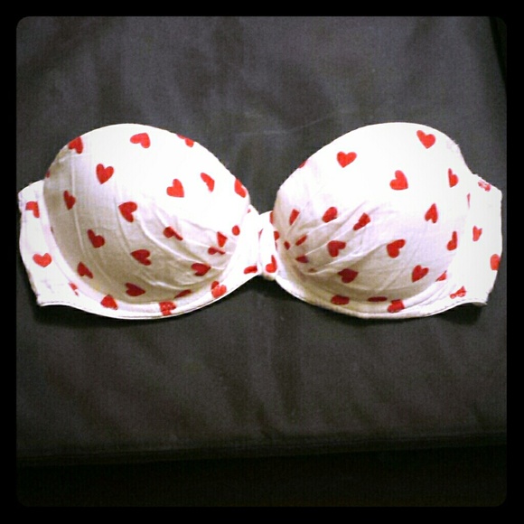 Forever 21 queen of hearts bra