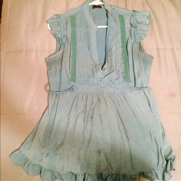 Blue maternity top