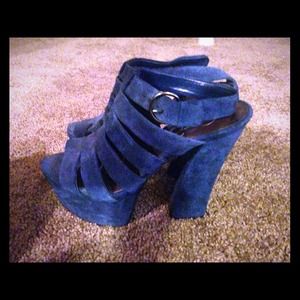 Jessica Simpson Heals