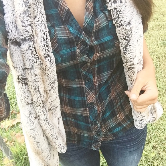 Forever 21 Tops - Green & Brown Plaid Flannel Shirt
