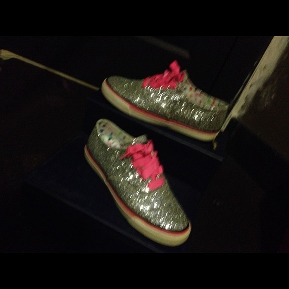 Sparkle shoes