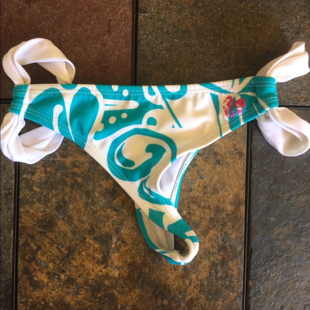 Boom boom bikini