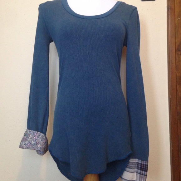 🚫SOLD🚫Free People Blue Hyperactive Cuff Thermal