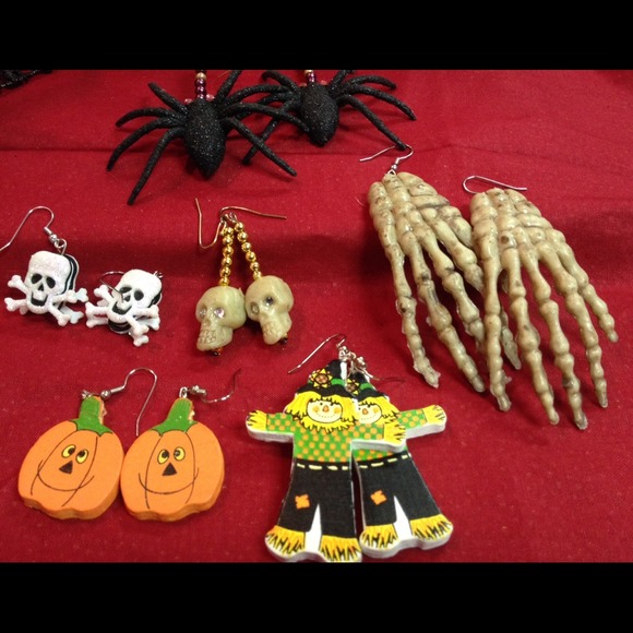 Handmade creepy earrings - Picture 3 of 4