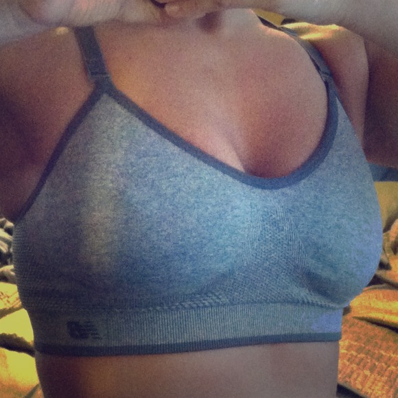🚫Sold In bundle🚫New Balance sports bra