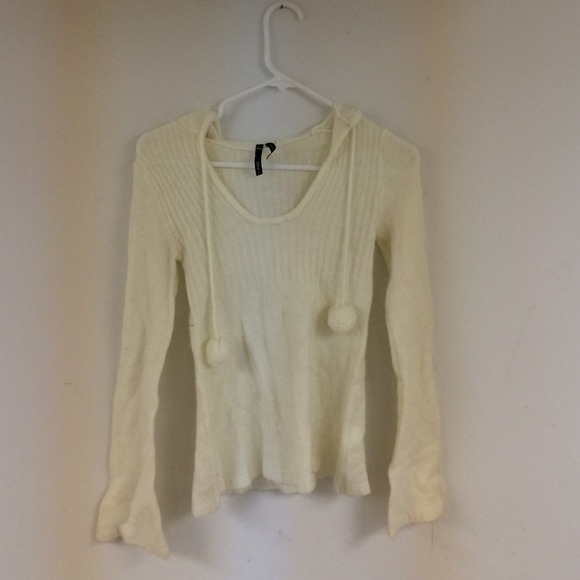 Off white soft hooded sweater
