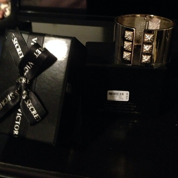 Victoria secret cuff bracelet