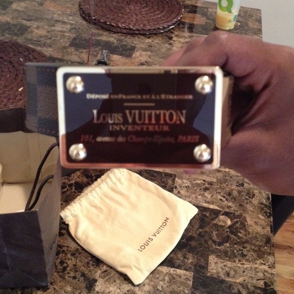 Louis Vuitton belt - Picture 2 of 3