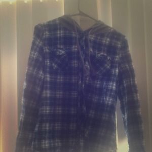 Shirt w hood
